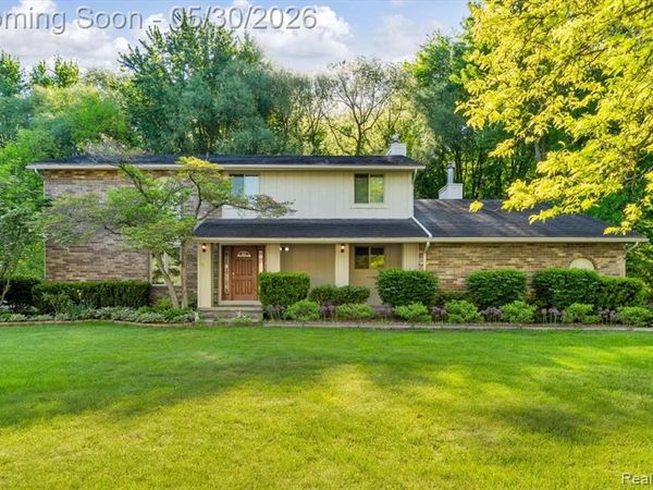 29100 Creek Bend Drive, Farmington Hills, MI 48331