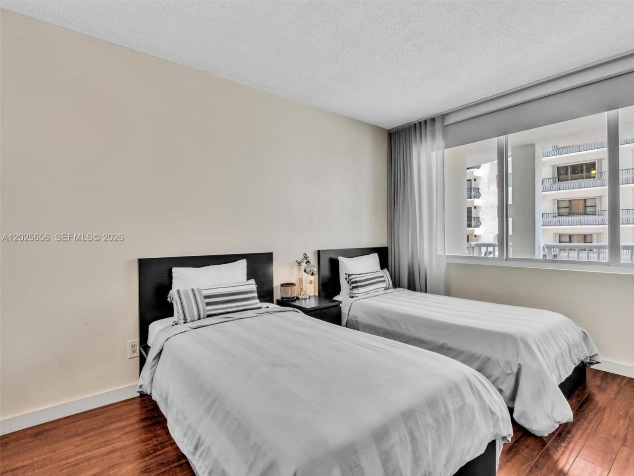 5401 Collins Ave, Unit 107, Miami Beach, FL 33140 Photo