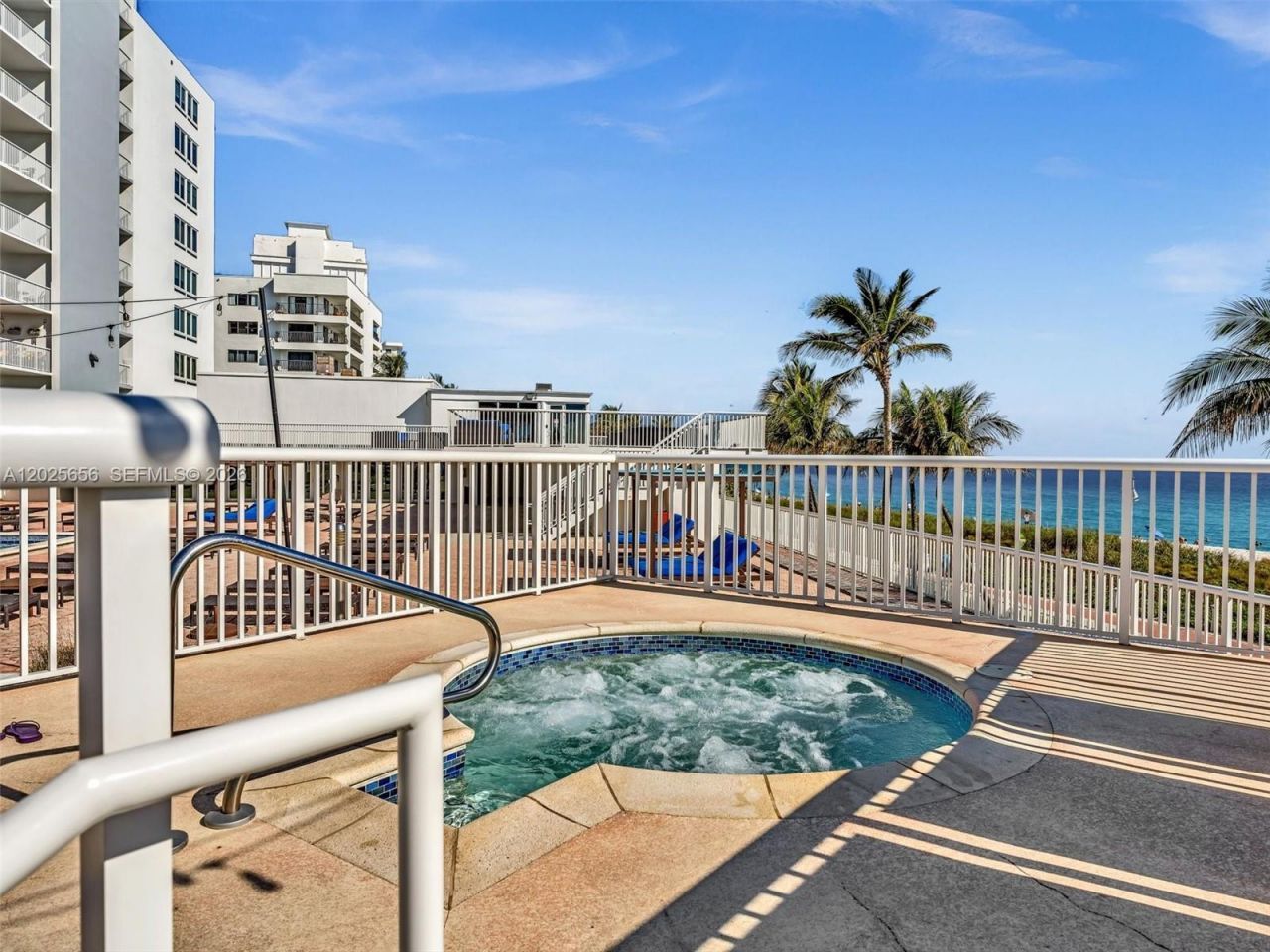 5401 Collins Ave, Unit 107, Miami Beach, FL 33140 Photo