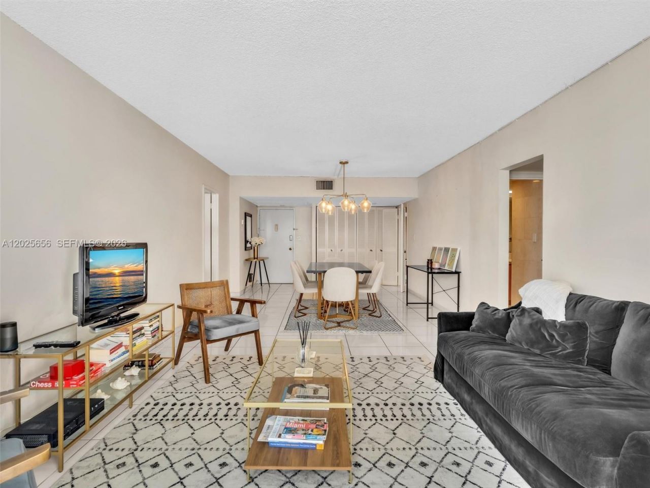 5401 Collins Ave, Unit 107, Miami Beach, FL 33140 Photo