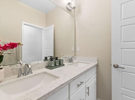 9518 Bryan Hall Way, Elk Grove, CA 95624 Photo