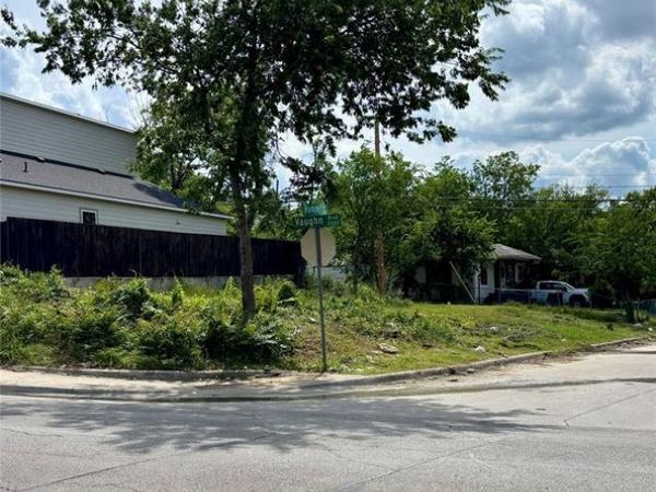 2500 Vaughn Boulevard , Fort Worth, TX 76105