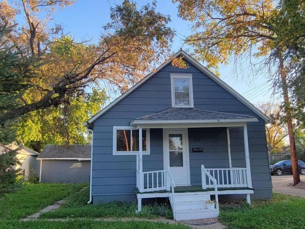 116 NE 8th Avenue, Aberdeen, SD 57401