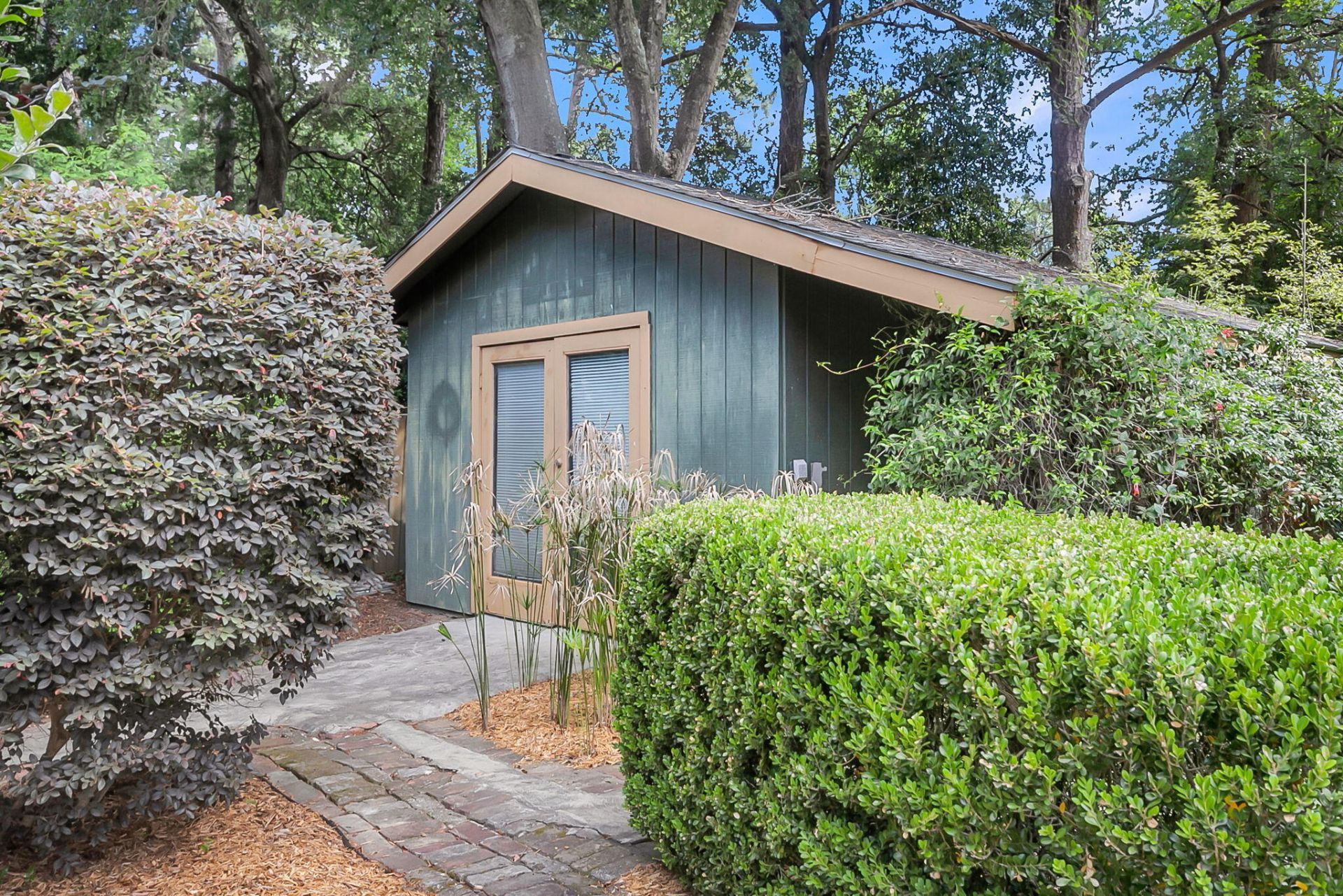 850 Montgomery Road Photo 13