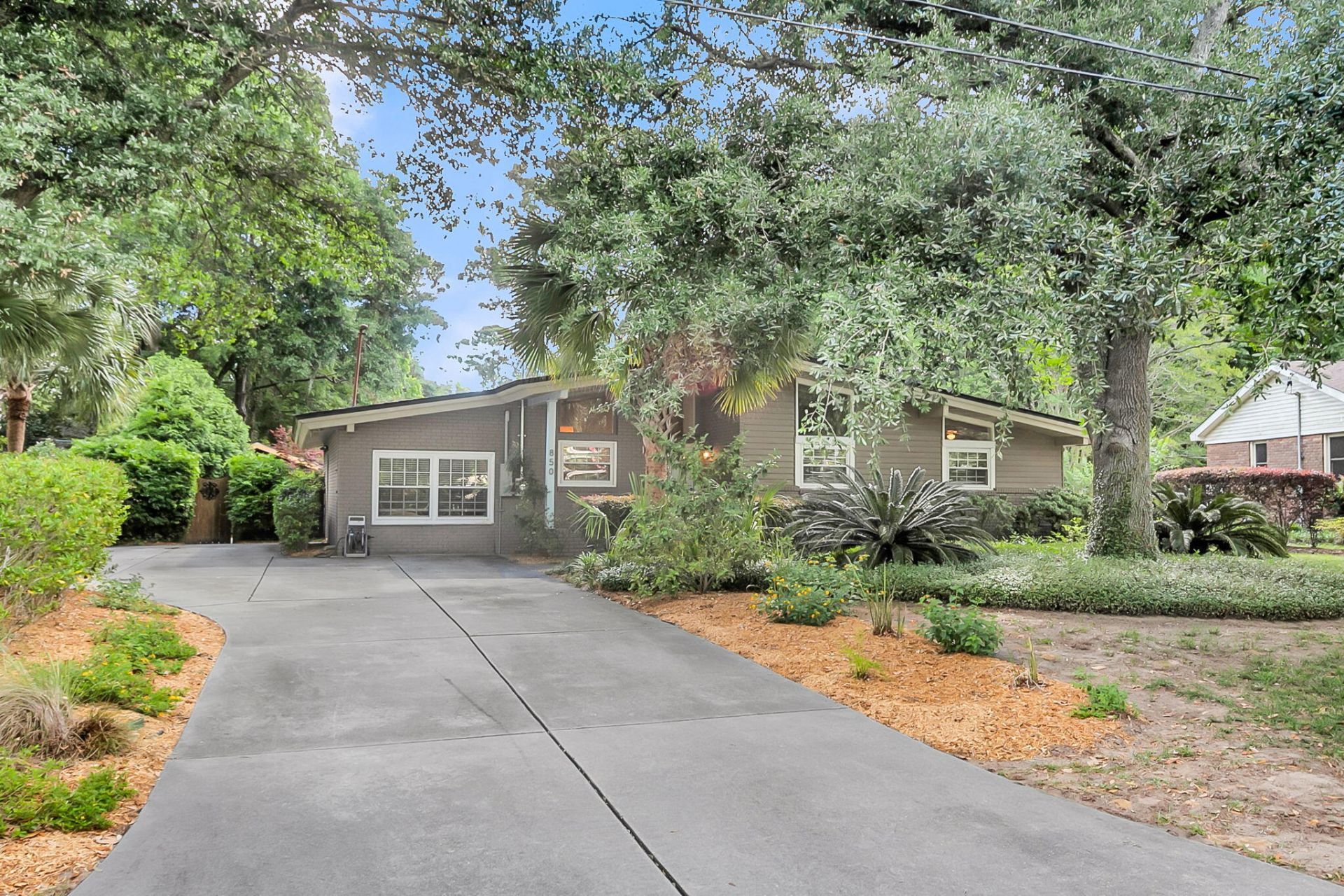850 Montgomery Road Photo 5
