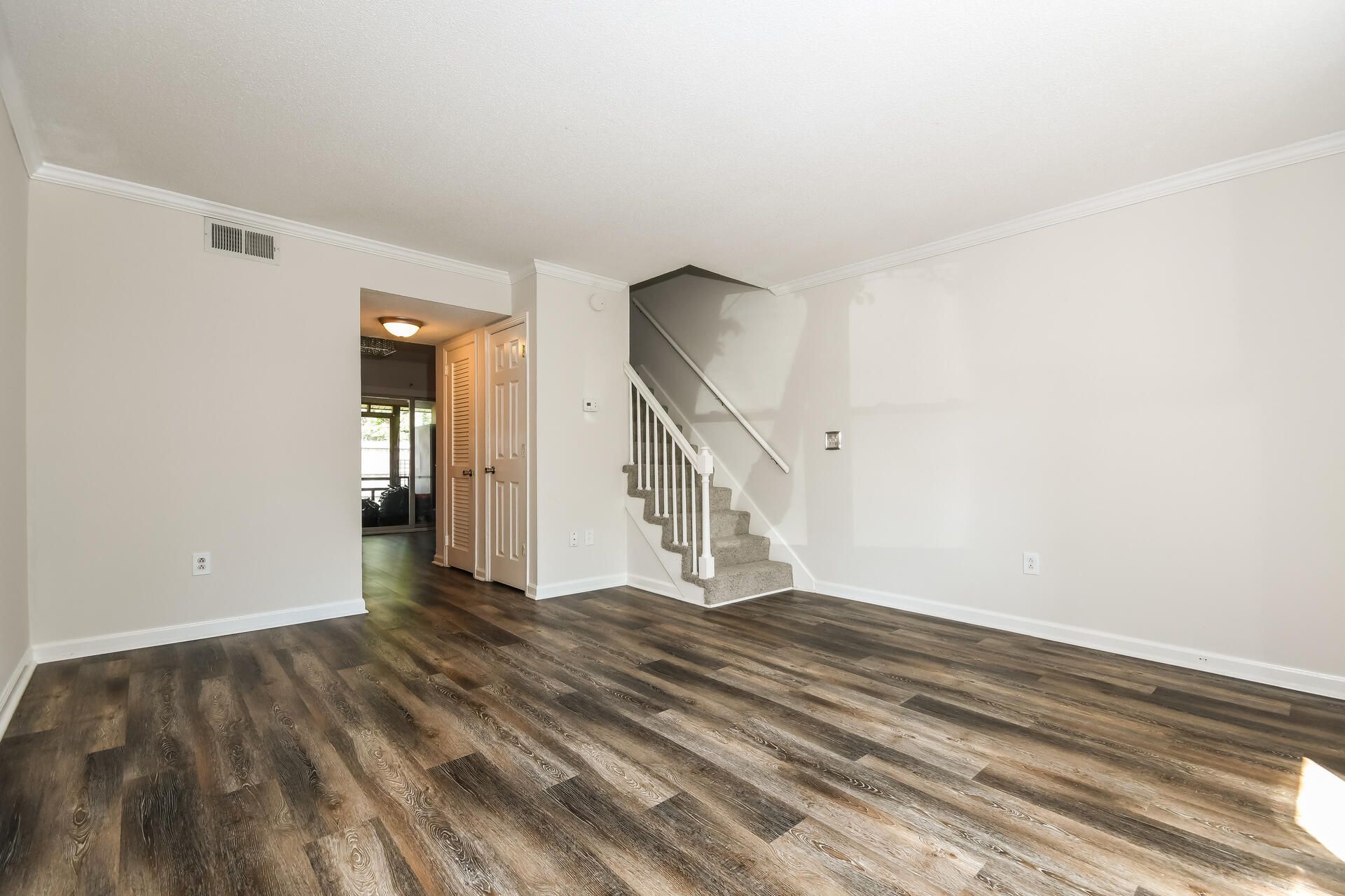1810 Mepkin Road Photo 12