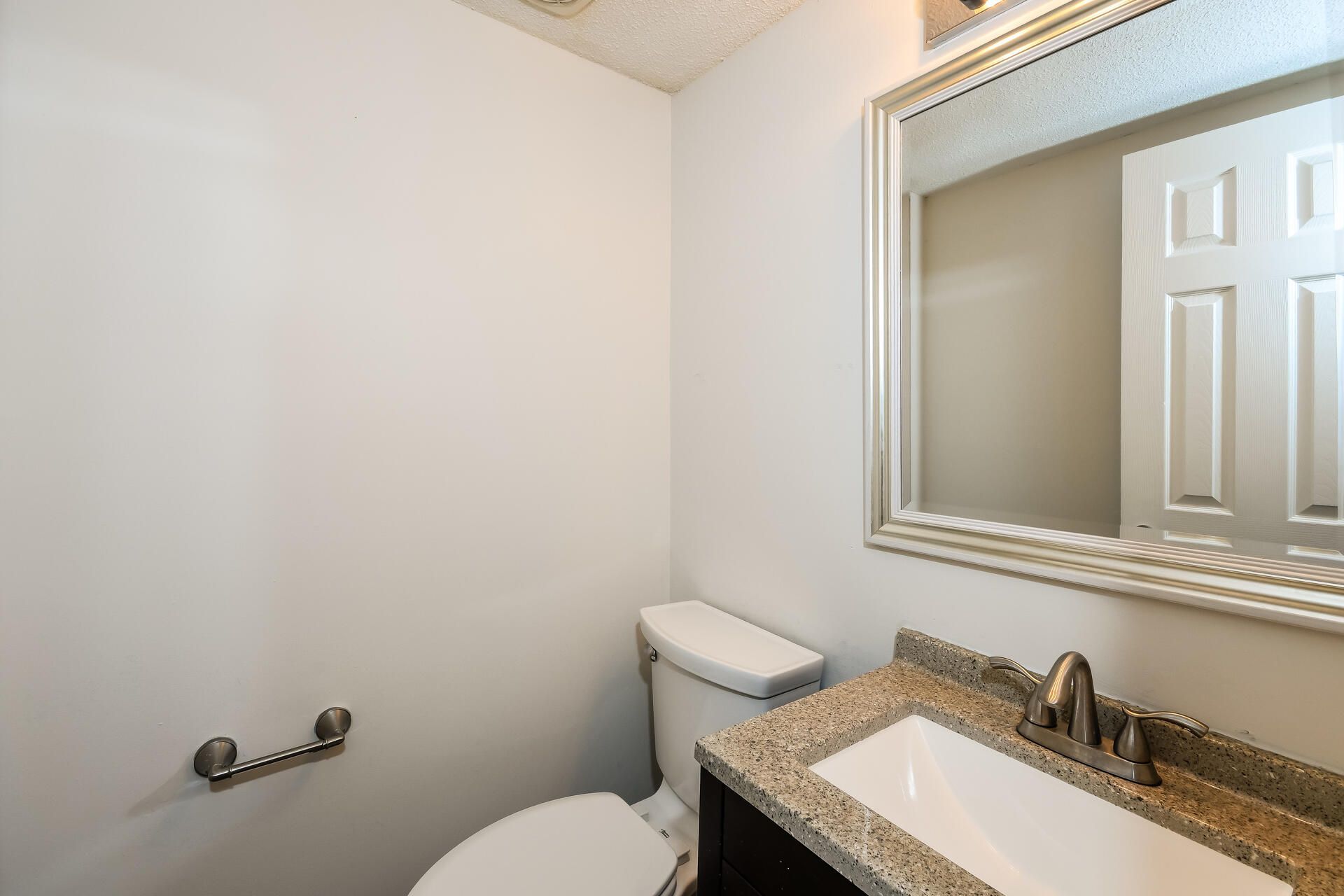 1810 Mepkin Road Photo 17