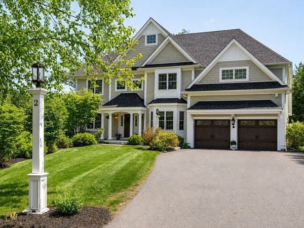 2 Hunters Ln, Natick, MA 01760