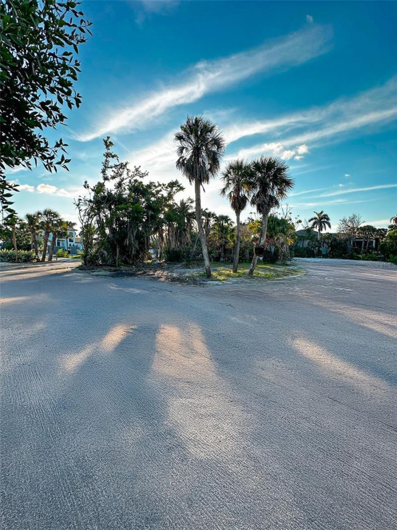 7825 Sanderling Road, Sarasota, FL 34242 Photo