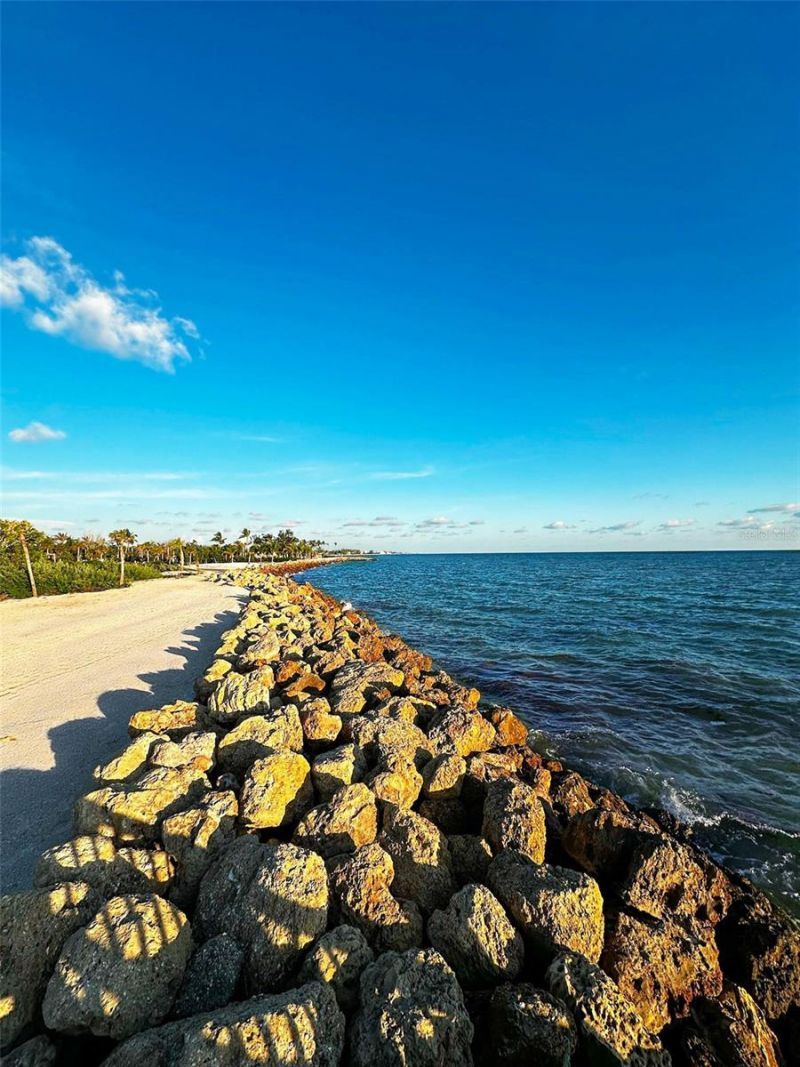 7825 Sanderling Road, Sarasota, FL 34242 Photo