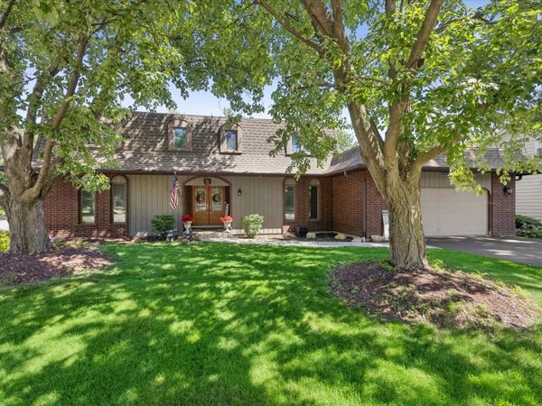 1490 Wood Avenue, Downers Grove, IL 60515
