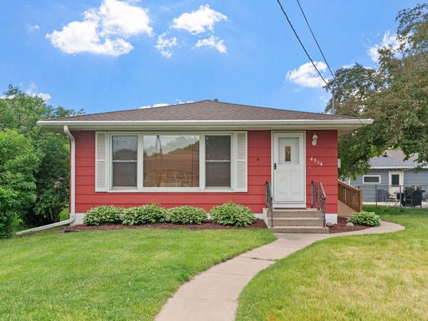 4934 Minnesota Street SE, Prior Lake, MN 55372