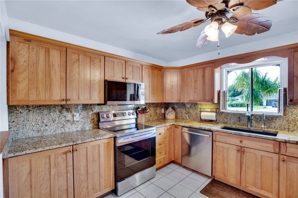 7666 134th Street, Sebastian, FL 32958 Photo