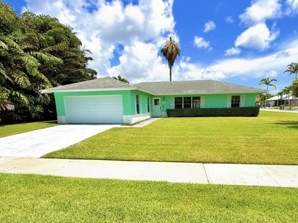2716 Starwood Circle, West Palm Beach, FL 33406