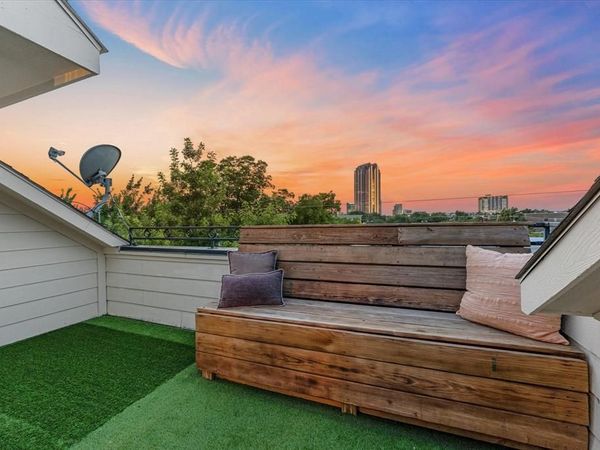 4007 Brownstone Court, Dallas, TX 75204