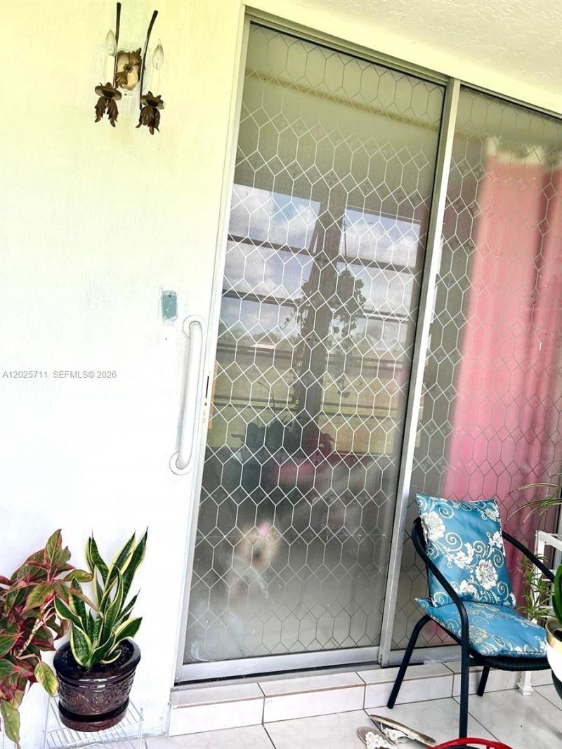 9081 Sunrise Lakes Blvd, Unit 113, Sunrise, FL 33322 Photo