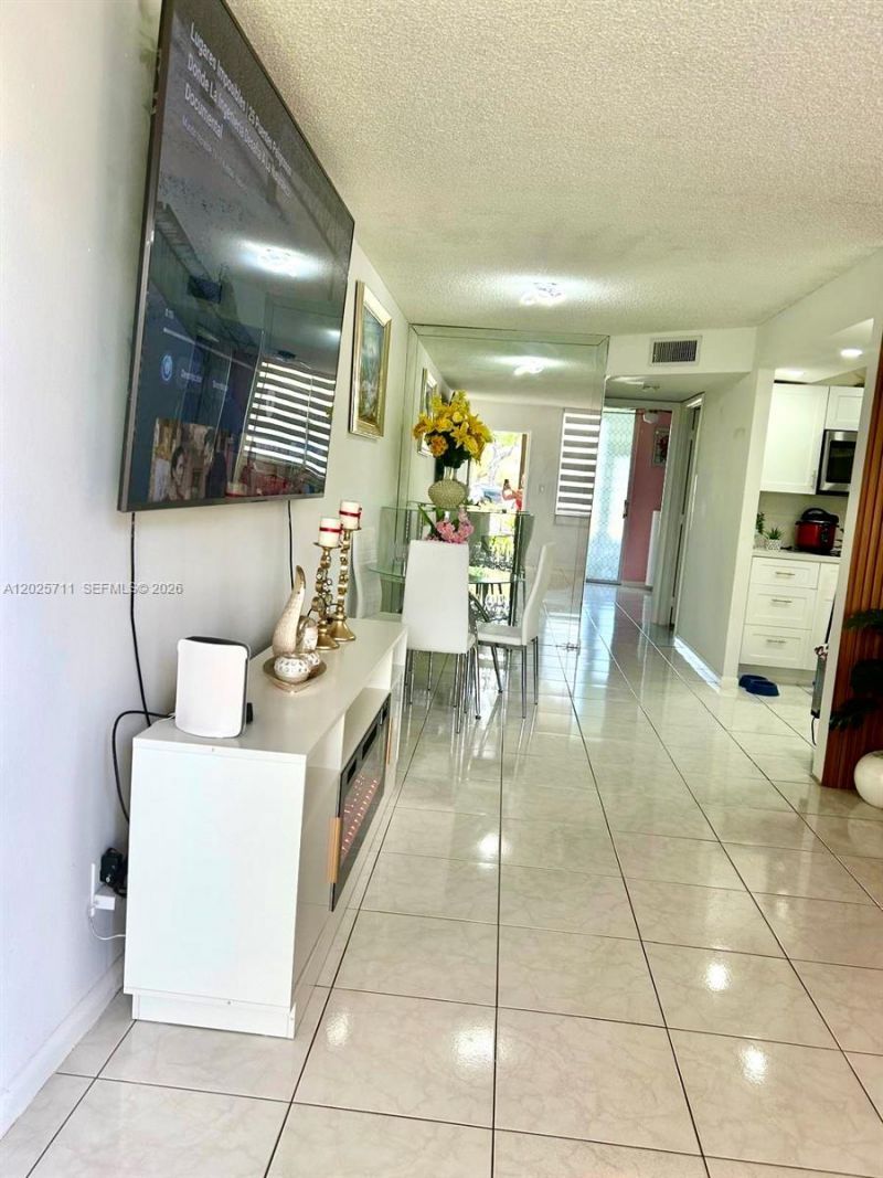 9081 Sunrise Lakes Blvd, Unit 113, Sunrise, FL 33322 Photo