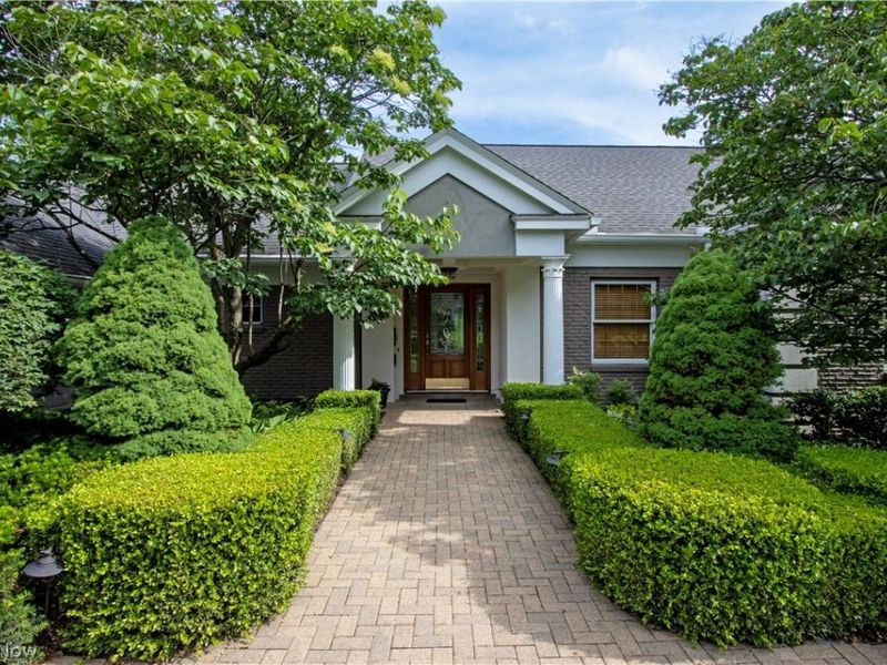 330 N Countryside Drive, Ashland, OH 44805 Photo 2