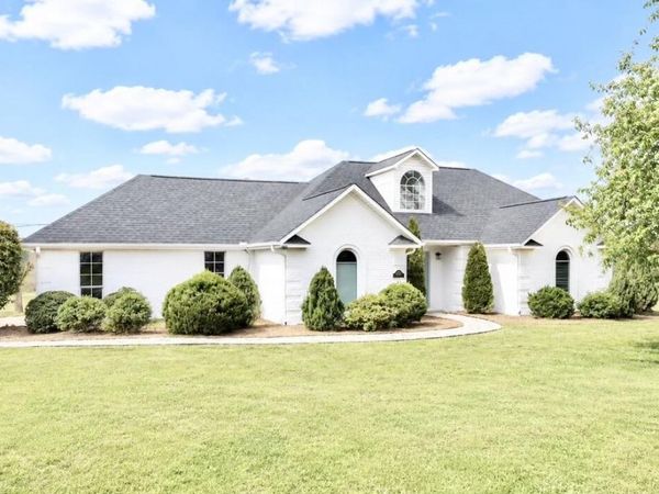 1002 Georgia Ln., New Albany, MS 38652