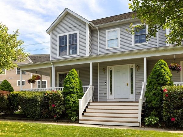 46 Howland Street, Unit 46, Needham, MA 02492