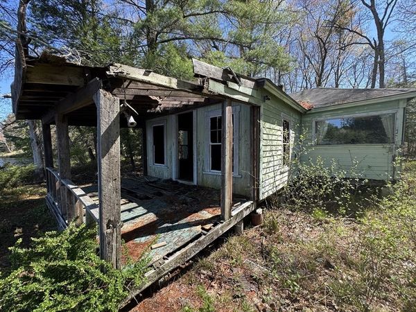 725 River St, Palmer, MA 01069
