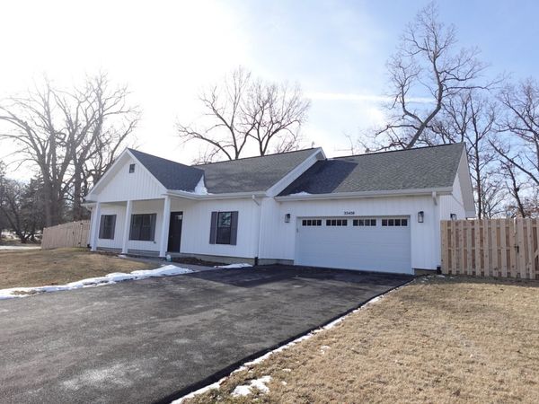 33458 N Evergreen Drive , Grayslake, IL 60030