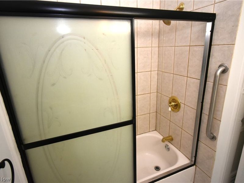 14508 Lakota Avenue, Cleveland, OH 44111 Photo 33
