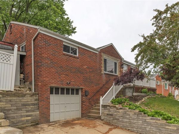 3512 Wallace Dr, Pittsburgh, PA 15227