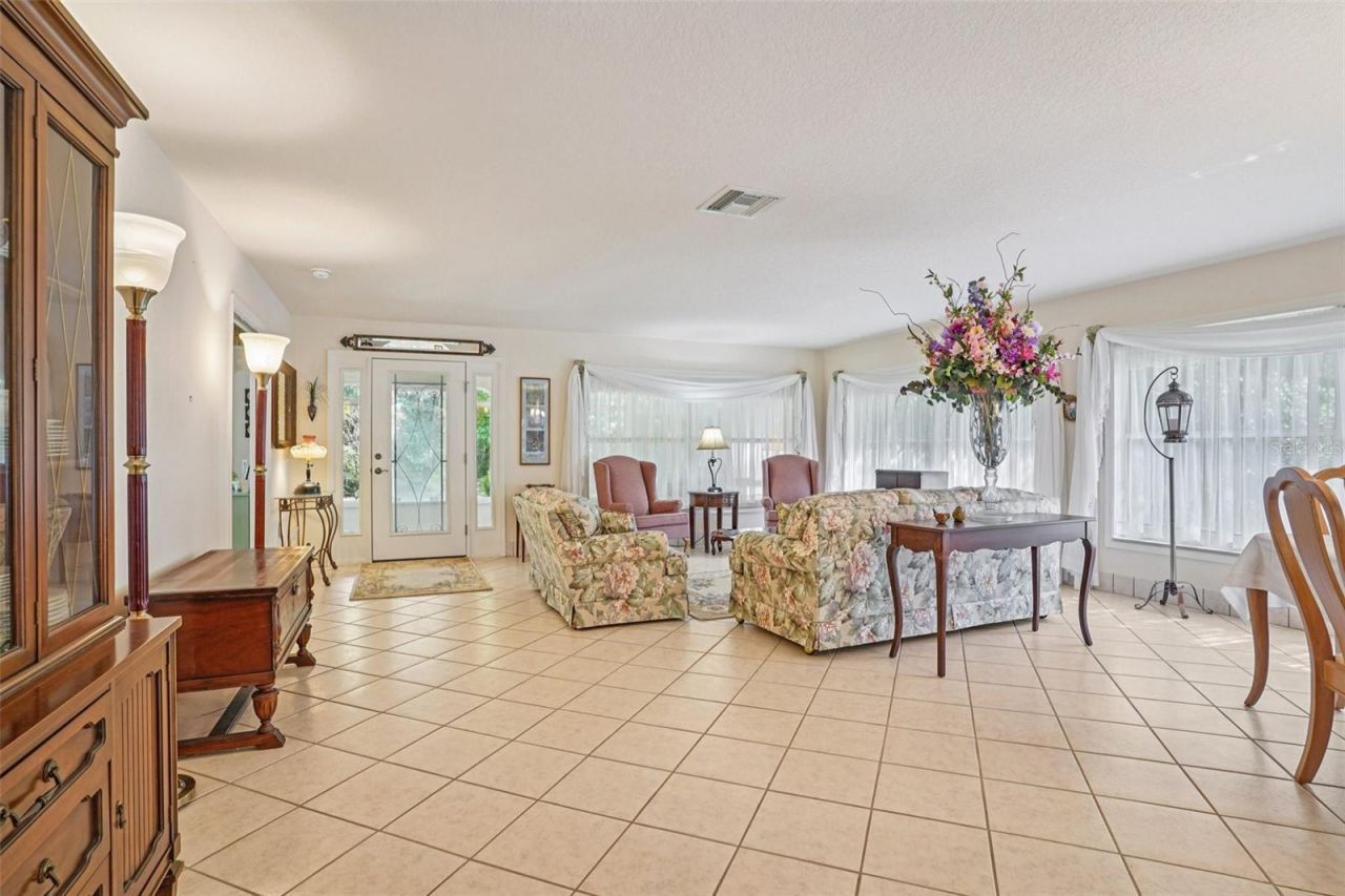 4546 Griffin View Drive, Lady Lake, FL 32159 Photo