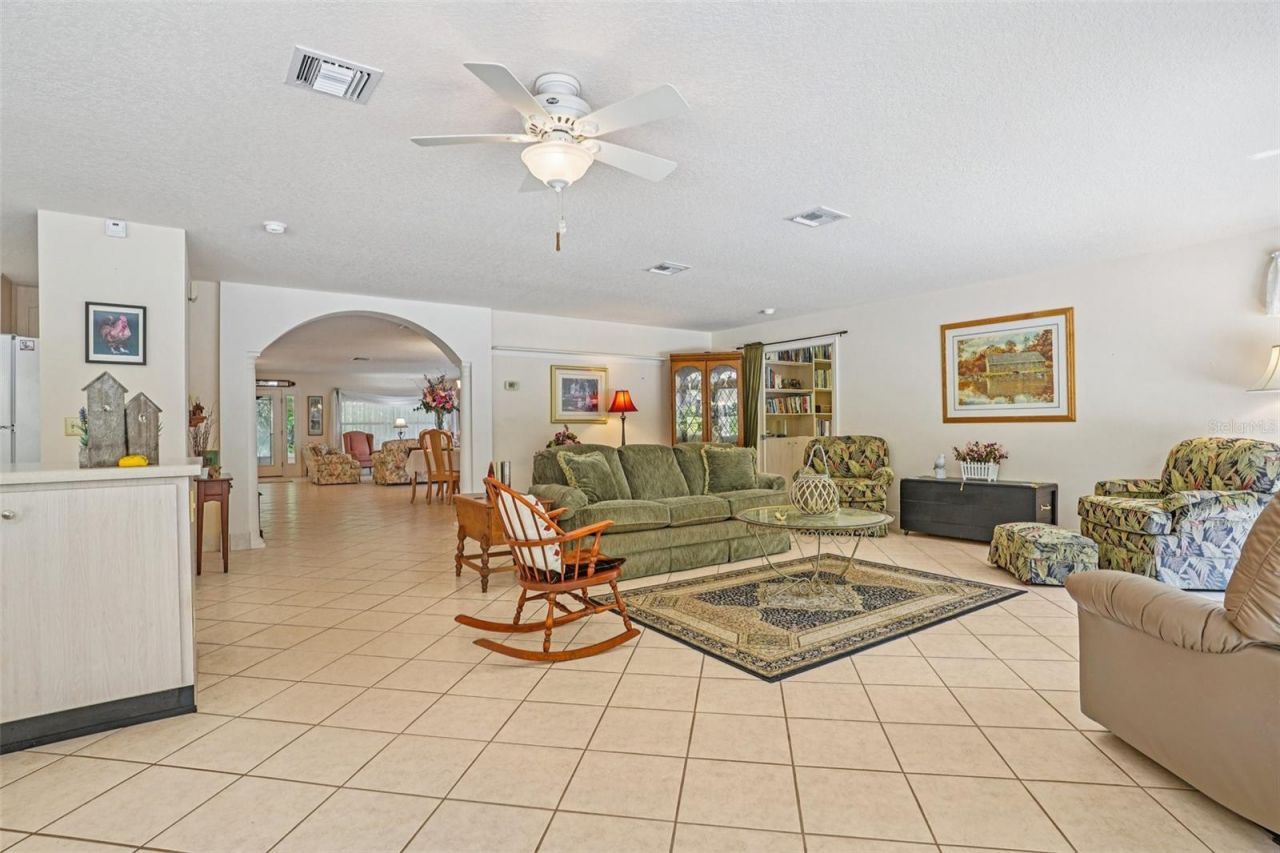 4546 Griffin View Drive, Lady Lake, FL 32159 Photo