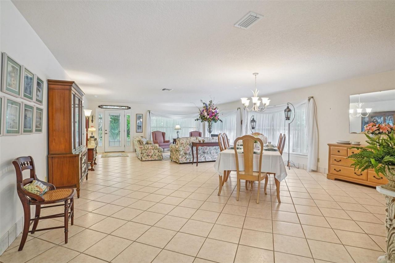 4546 Griffin View Drive, Lady Lake, FL 32159 Photo