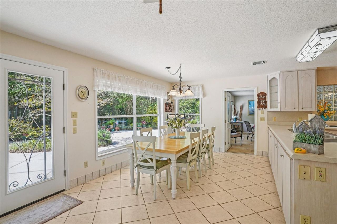 4546 Griffin View Drive, Lady Lake, FL 32159 Photo