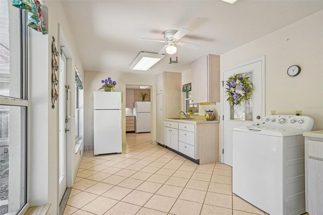 4546 Griffin View Drive, Lady Lake, FL 32159 Photo