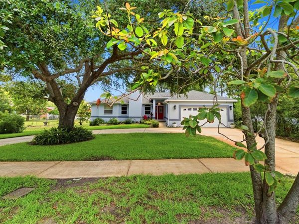 30 GLADES AVENUE , TARPON SPRINGS, FL 34689