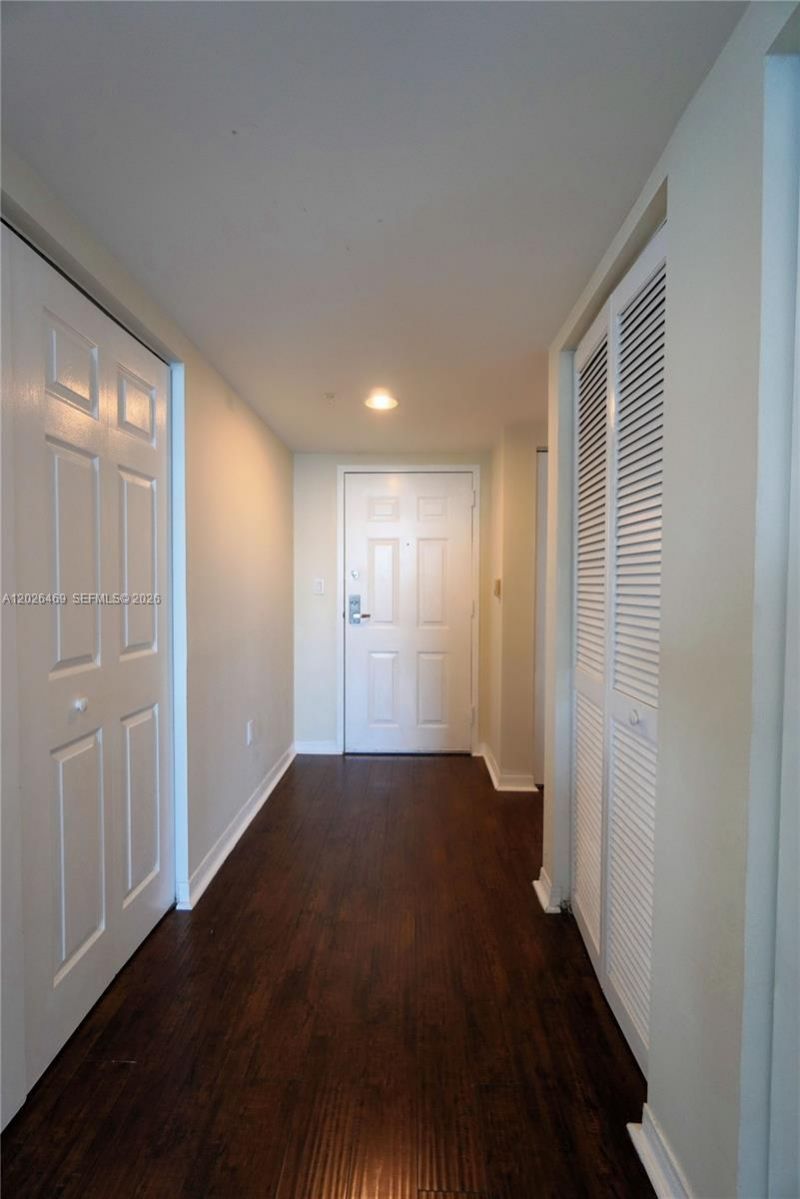 1155 Brickell Bay Dr, Unit 3301, Miami, FL 33131 Photo