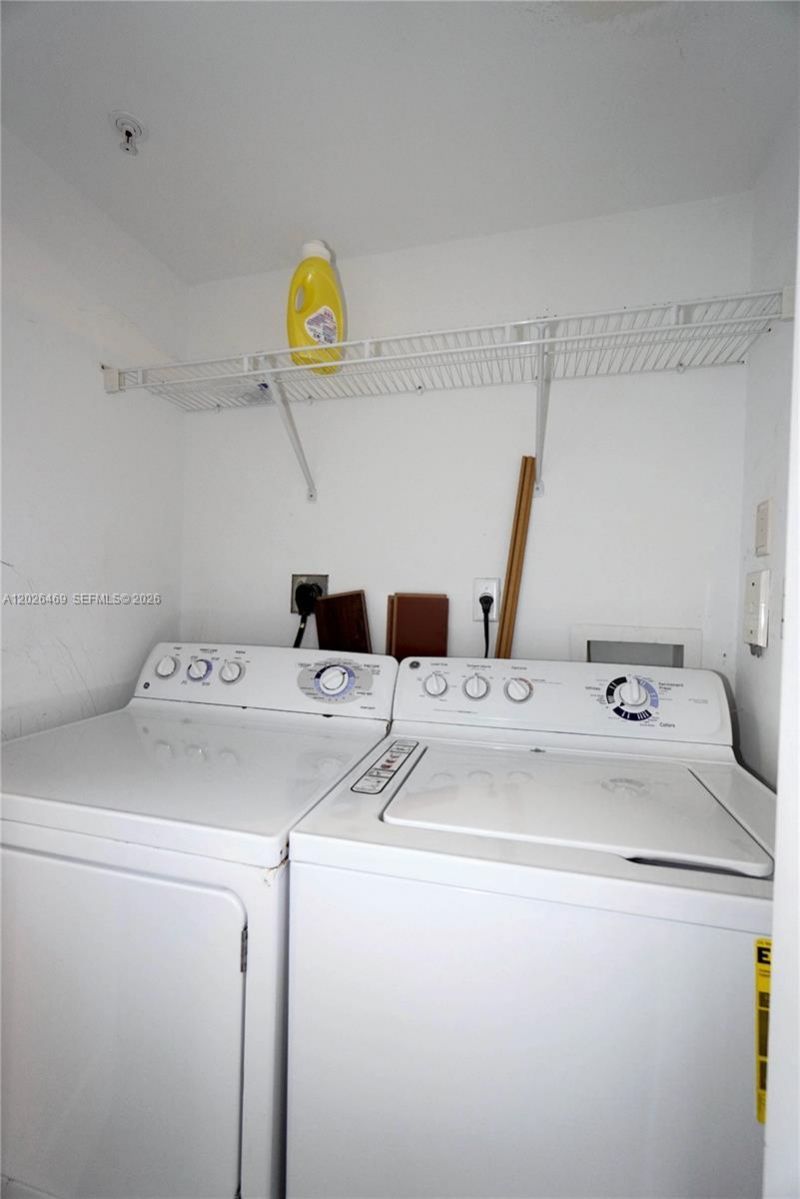 1155 Brickell Bay Dr, Unit 3301, Miami, FL 33131 Photo
