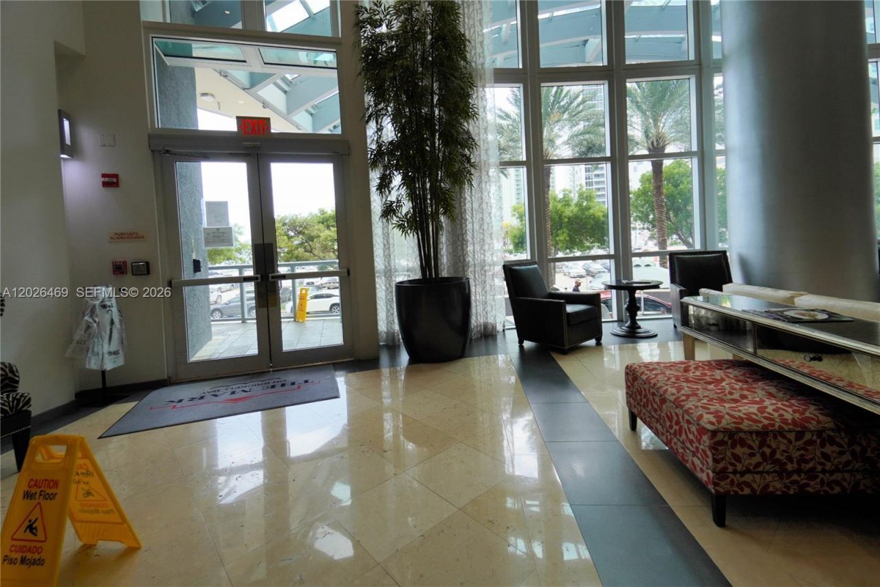 1155 Brickell Bay Dr, Unit 3301, Miami, FL 33131 Photo