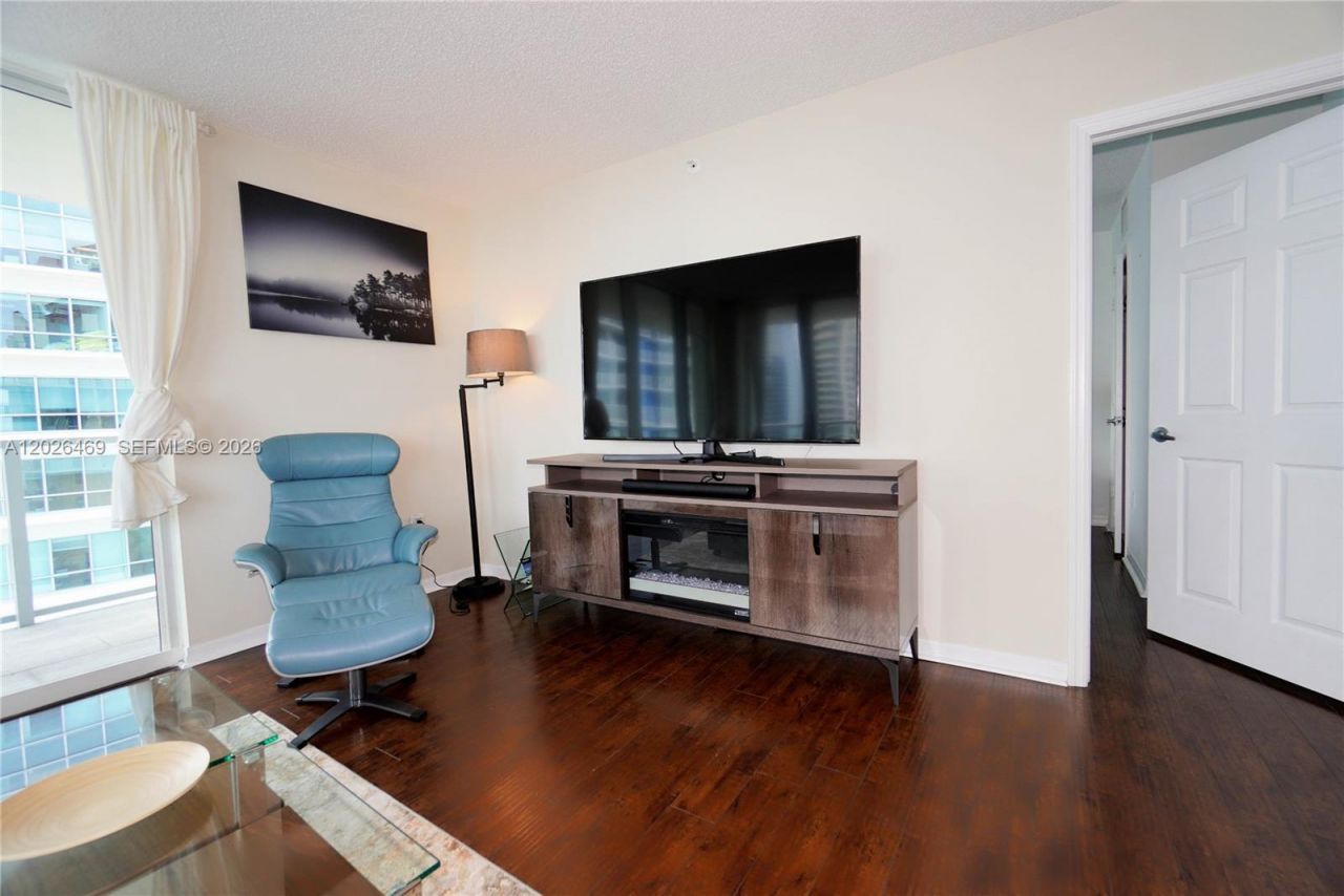 1155 Brickell Bay Dr, Unit 3301, Miami, FL 33131 Photo