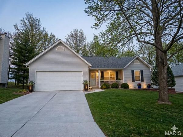 2877 Bromley Drive, O'Fallon, MO 63368