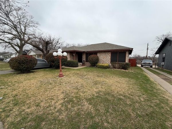 1245 Marion Avenue, Fort Worth, TX 76104