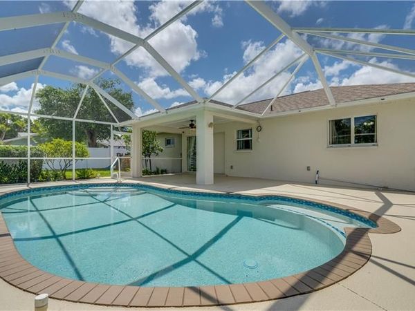 921 SE 35th ST , CAPE CORAL, FL 33904