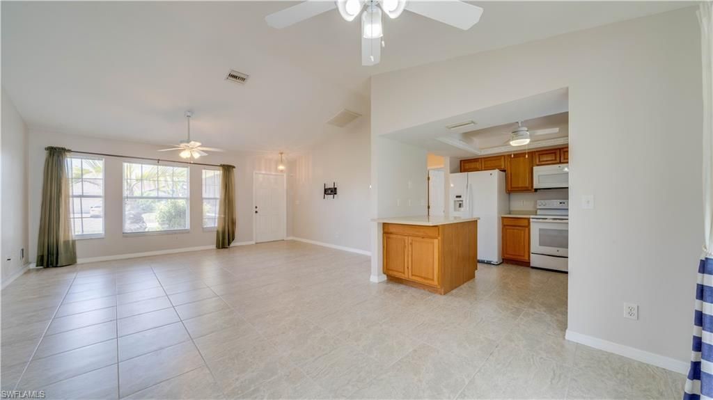 921 SE 35th St , Cape Coral, FL 33904 Photo