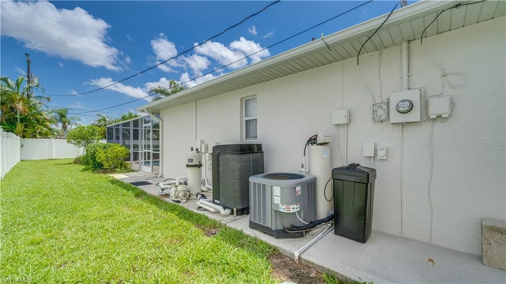 921 SE 35th St , Cape Coral, FL 33904 Photo