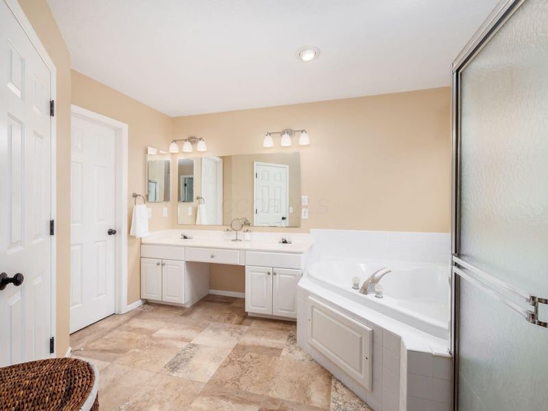 7748 Kate Brown Drive, Dublin, OH 43017 Photo 13