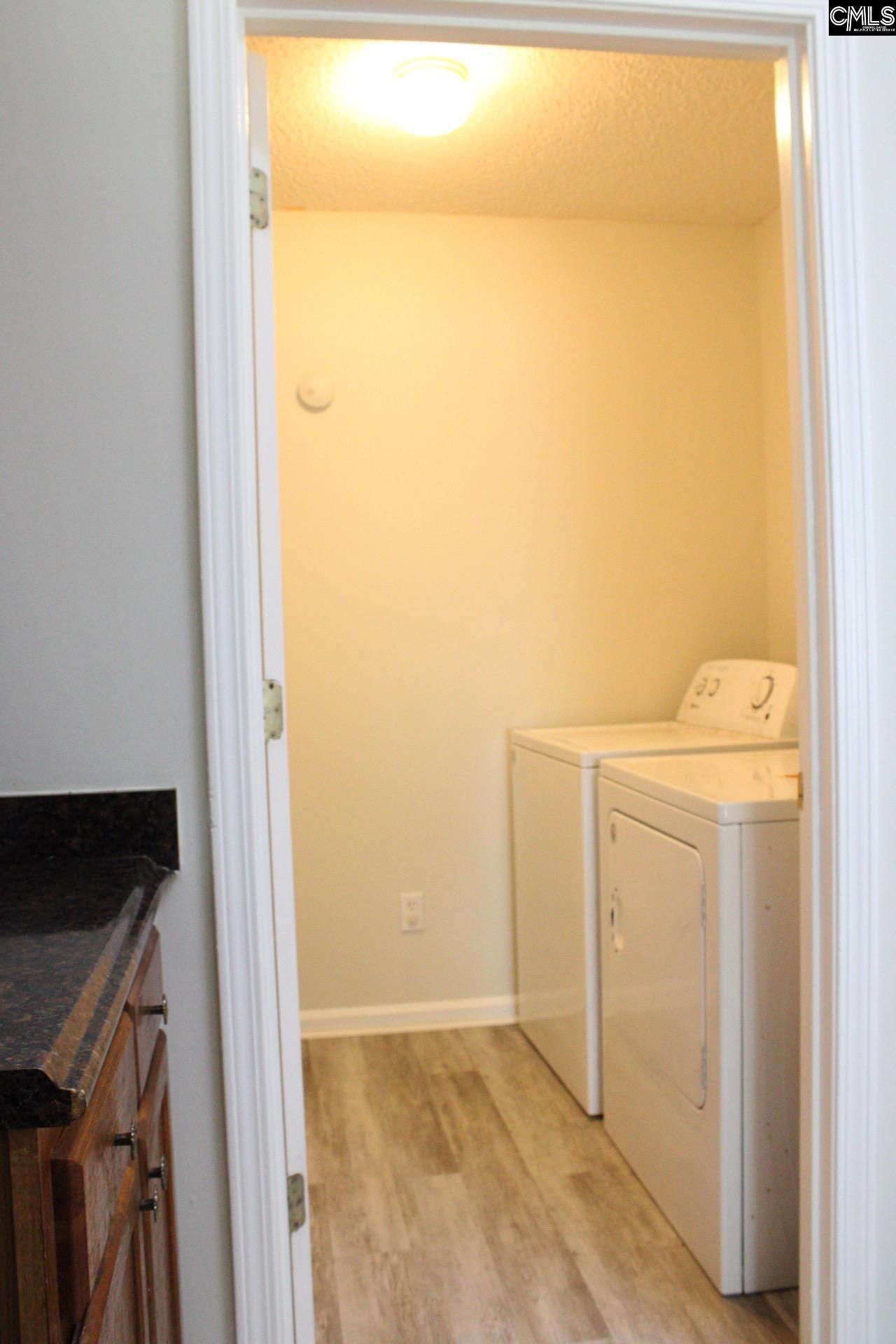 205 Oak Manor Drive Photo 13