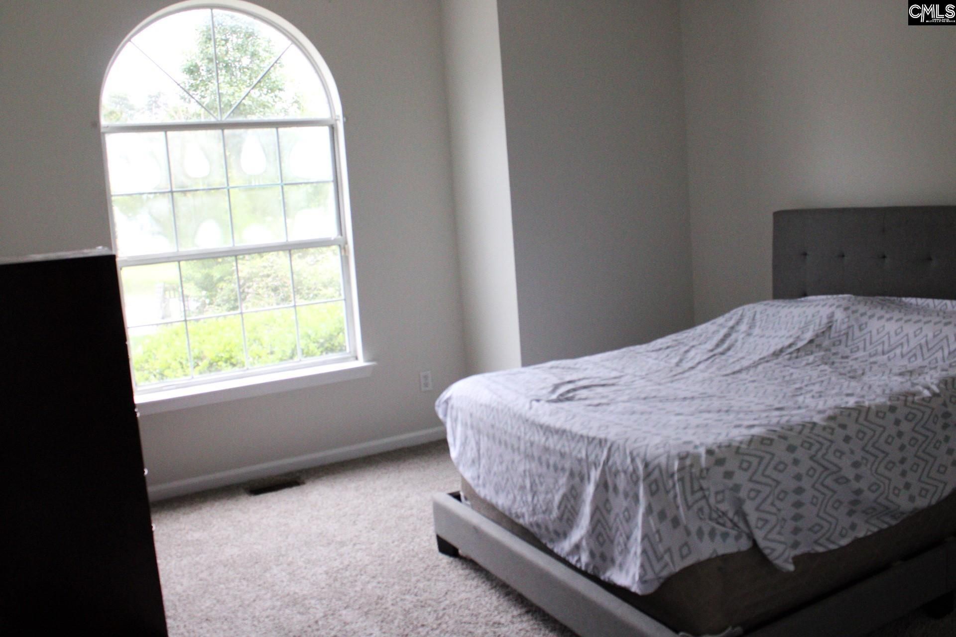 205 Oak Manor Drive Photo 7