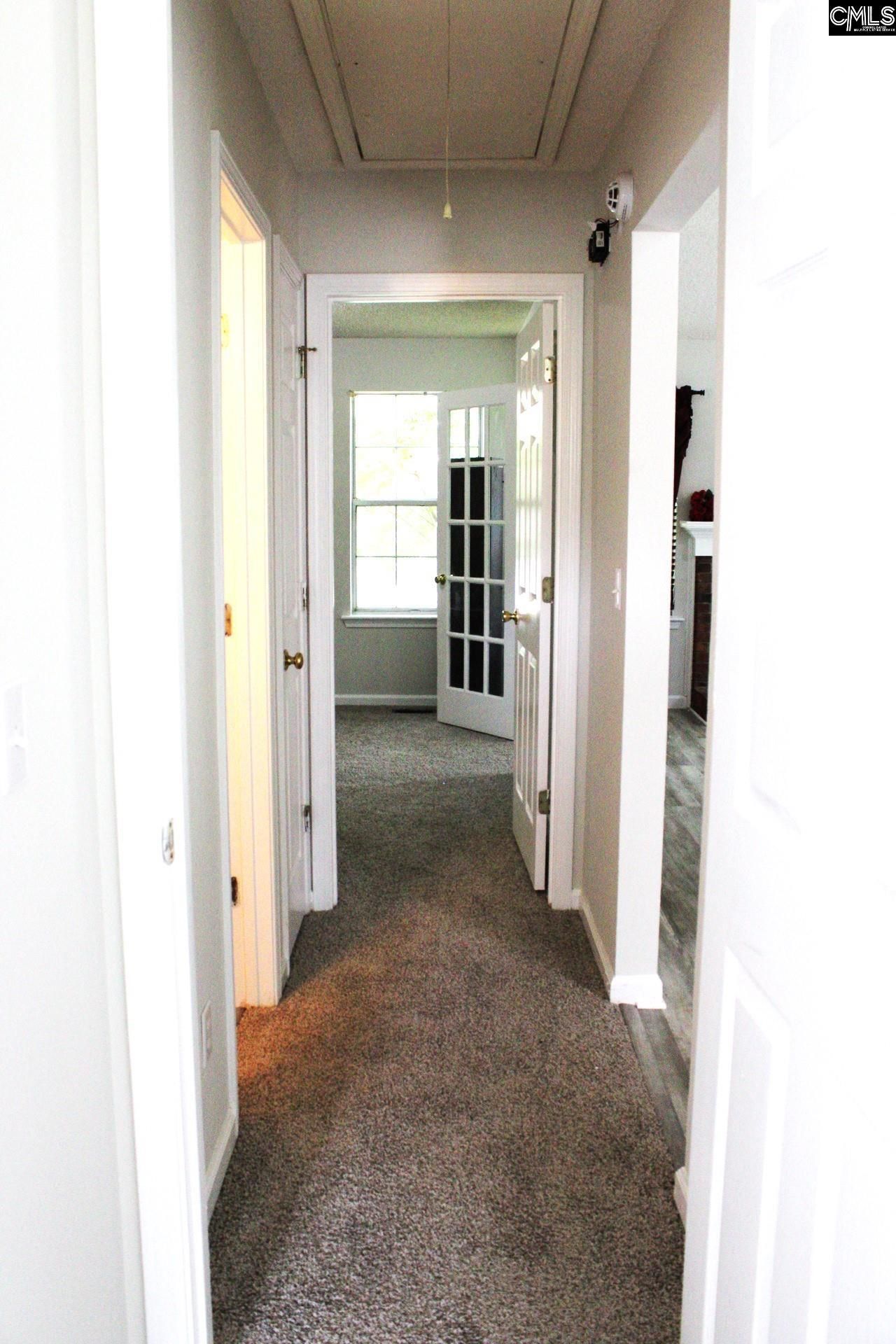 205 Oak Manor Drive Photo 8