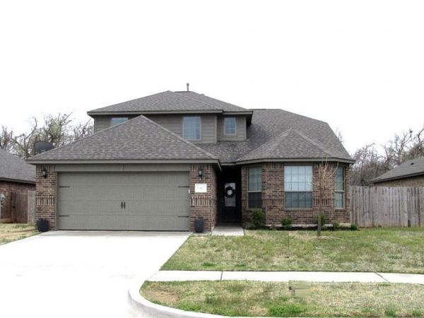10812 SW 33rd , Yukon, OK 73099