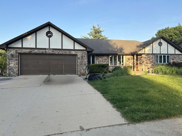 2603 Minnetonka Drive, Cedar Falls, IA 50613