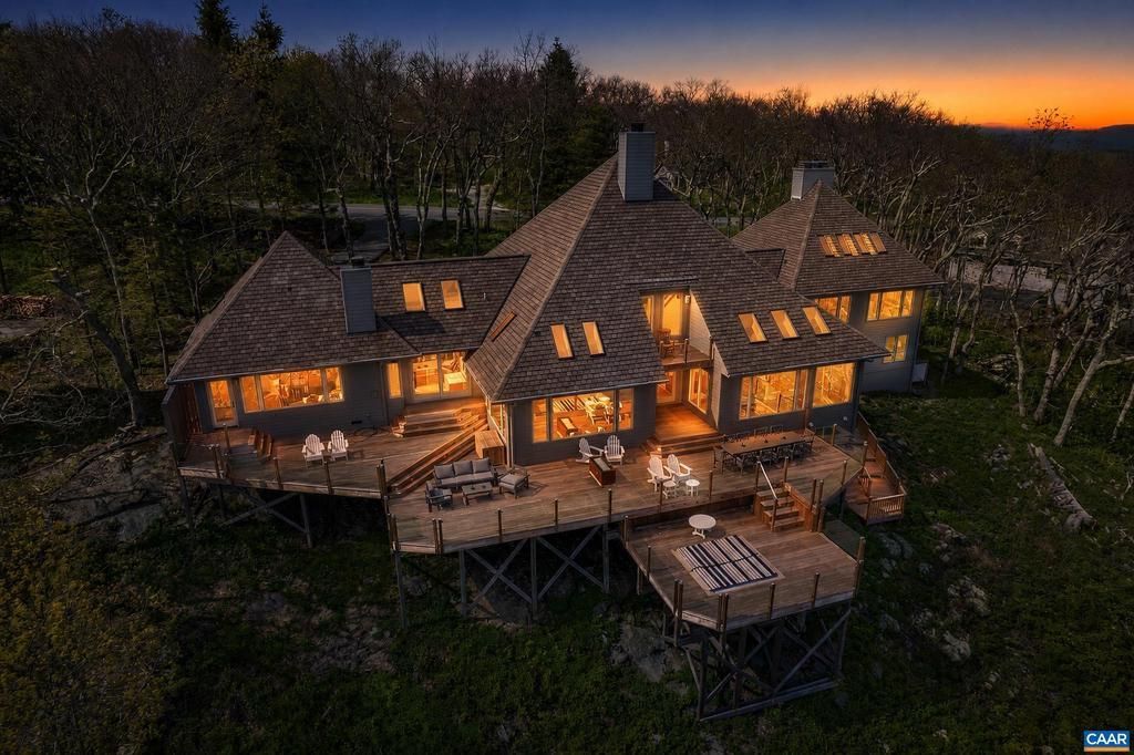 880 DEVILS KNOB LOOP, WINTERGREEN, VA 22967